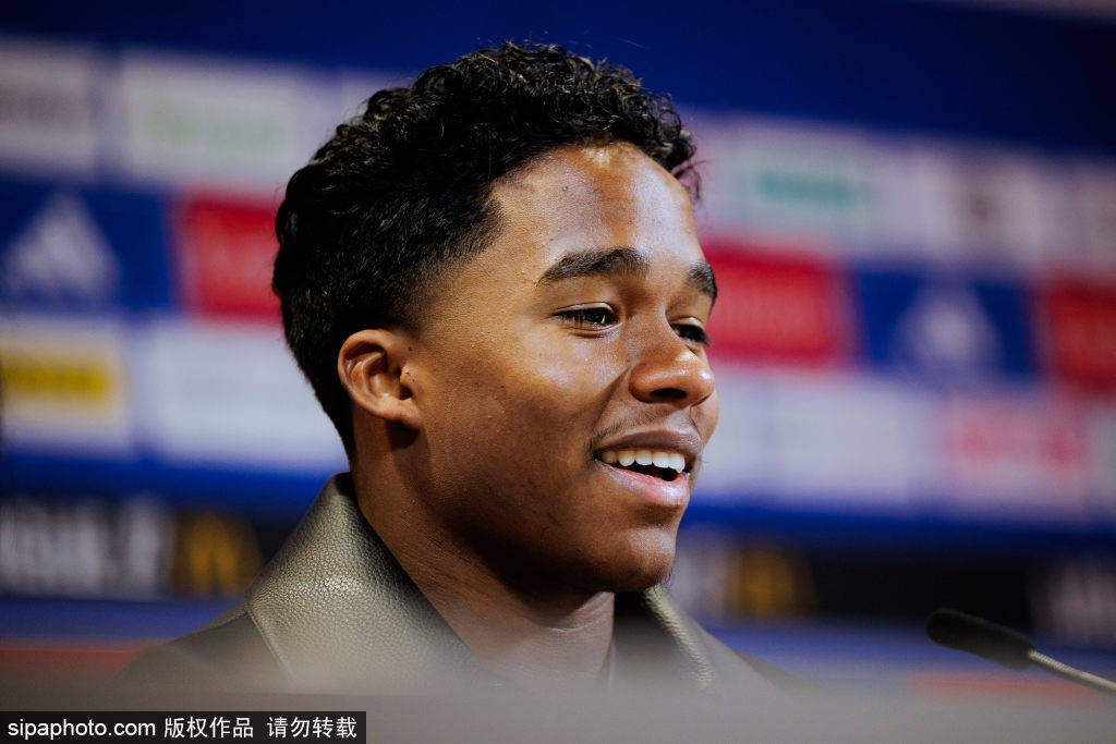 恩德里克闪耀法甲，里昂2-1逆转布雷斯特背后的战术与故事